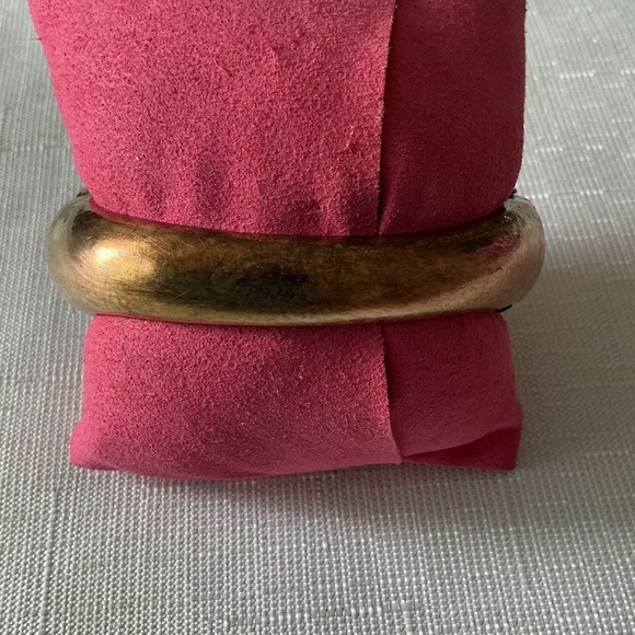 Clamper Vintage Antique Gold Tone Cuff - Picture 3 of 5